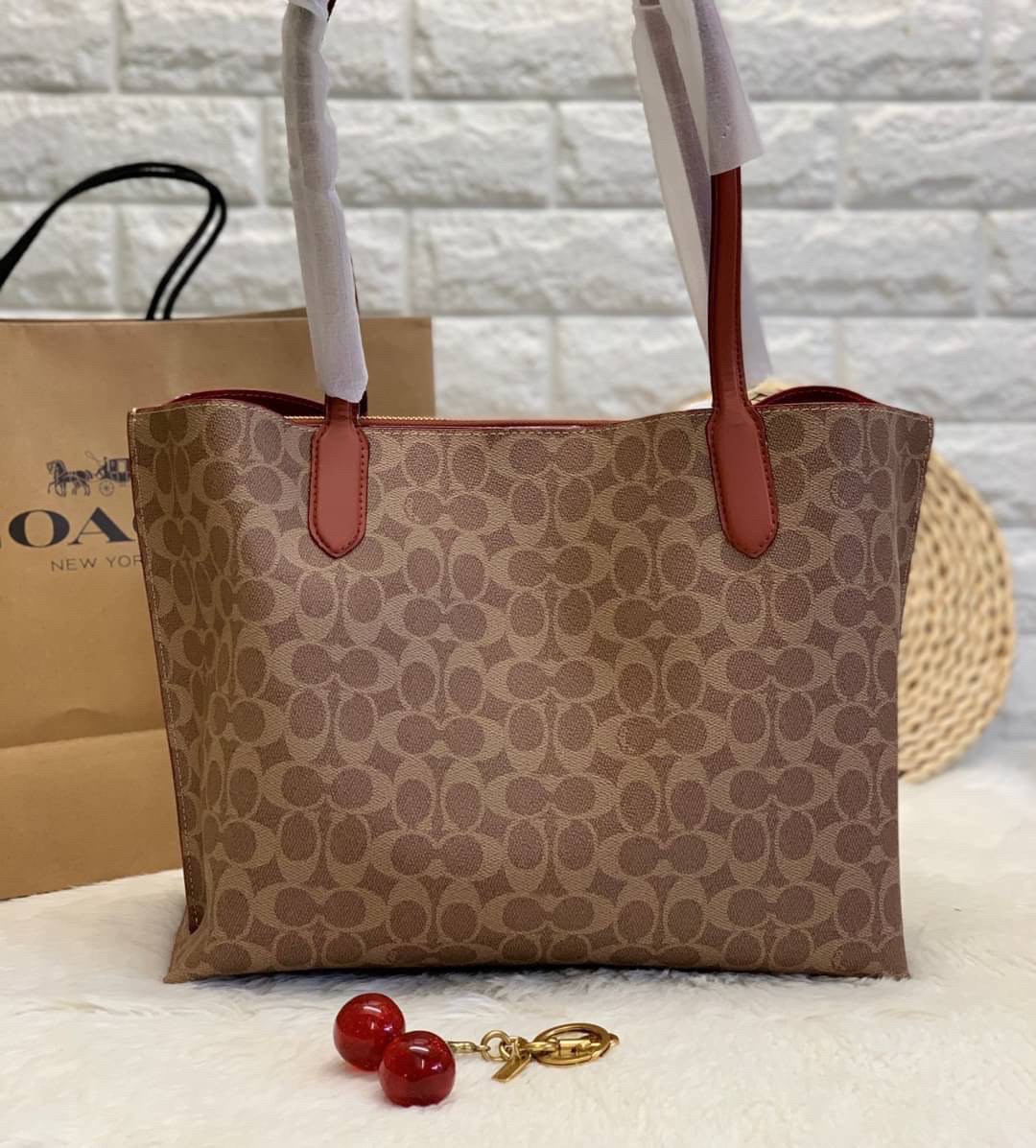 COACH WILLOW TOTE ((C0693//C0690//C0691)) 🌈 สินค้าออกใหม่ค่ะ! กระเป๋าทรง Tote ใบใหญ่ หนังแท้อย่างดีค่ะ