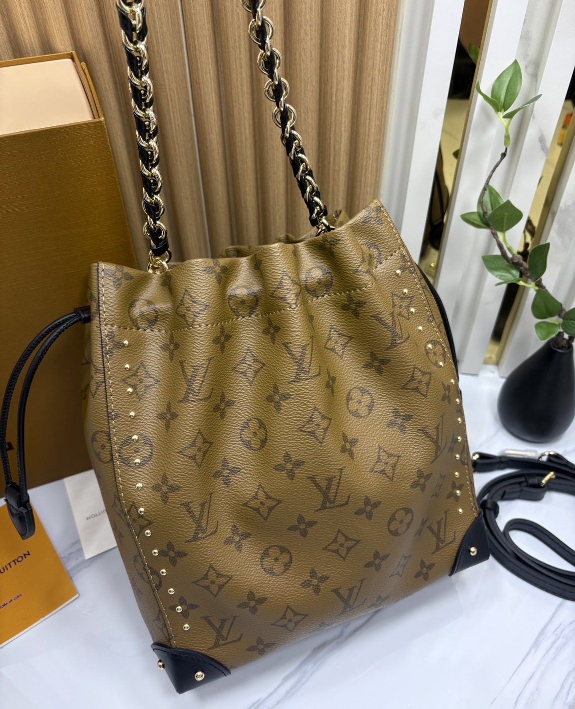 LV Noe Trunk PM bag Monogram Reverse Canvas / LV Bucket Bag กระเป๋าทรงบัคเก็ตรุ่นใหม่ล่าสุดจากรันเวย์ 2025 ใหม่พร้อมเสิร์ฟก่อนใคร แคนวาสแท้พิมพ์ลายโมโนแกรมสวยมาก