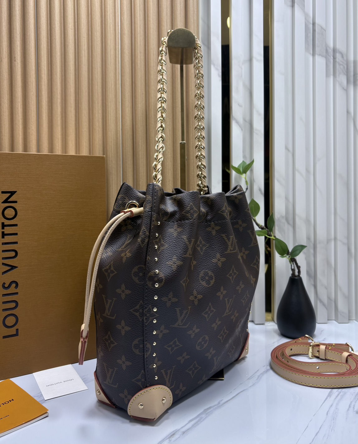 LV Noe Trunk PM bag Monogram Reverse Canvas / LV Bucket Bag กระเป๋าทรงบัคเก็ตรุ่นใหม่ล่าสุดจากรันเวย์ 2025 ใหม่พร้อมเสิร์ฟก่อนใคร แคนวาสแท้พิมพ์ลายโมโนแกรมสวยมาก