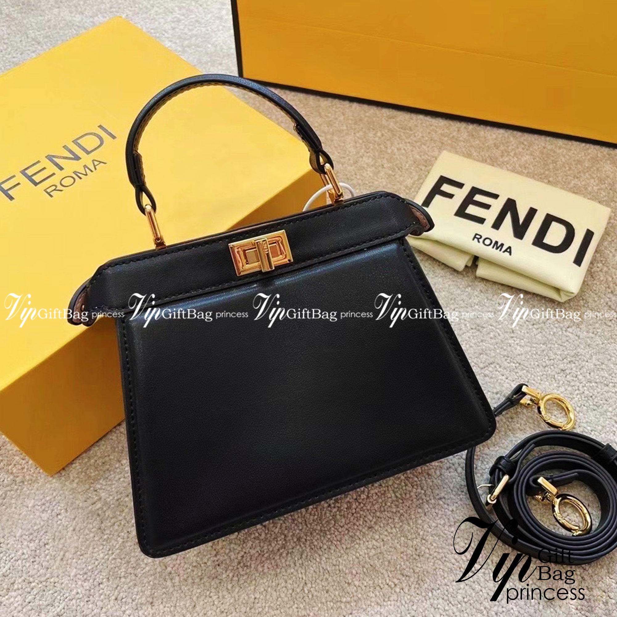 FENDI peekaboo 20cm เกระเป๋าสะพายเฟนดิ คลาสสิกตามแบบฉบับแบรนด์ สวยไฮโซมากแม่ สุดฮิตรุ่น Peekaboo ขนาดกำลังดีหนังเรียบสีพื้นมาใหม่ สวยหรูดูไฮโซ มาพร้อมสายสะพายยาวถอดออกถือได้ วัสดุคุณภาพอย่างดี ขนาดกะทัดรัดและดีไซน์ที่เรียบหรู