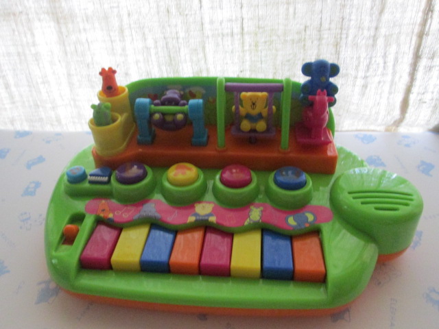 Kidoozie Playful Pals Piano ของเล่นมือสอง