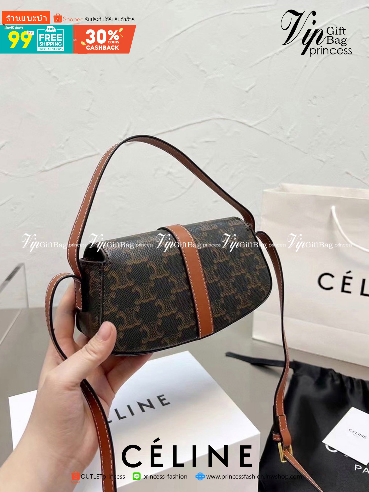 VIP 】CELINE TABOU CLUTCH BAG CELINE MINI CROSSBODY BAG (GWP) วัสดุ Triomphe Canvas หนังสวยอยู่ทรงกันน้ำได้ ขนาดกำลังน่ารัก การออกแบบที่เน้นความเรียบแต่หรู มาพร้อมสายสะพายสั้นและสายสะพายยาว สำหรับสะพายไหล่ สายปรับระดับสั้น-ยาวได้ (ถอดไม่ได้) โดดเด่นที่ด้าน