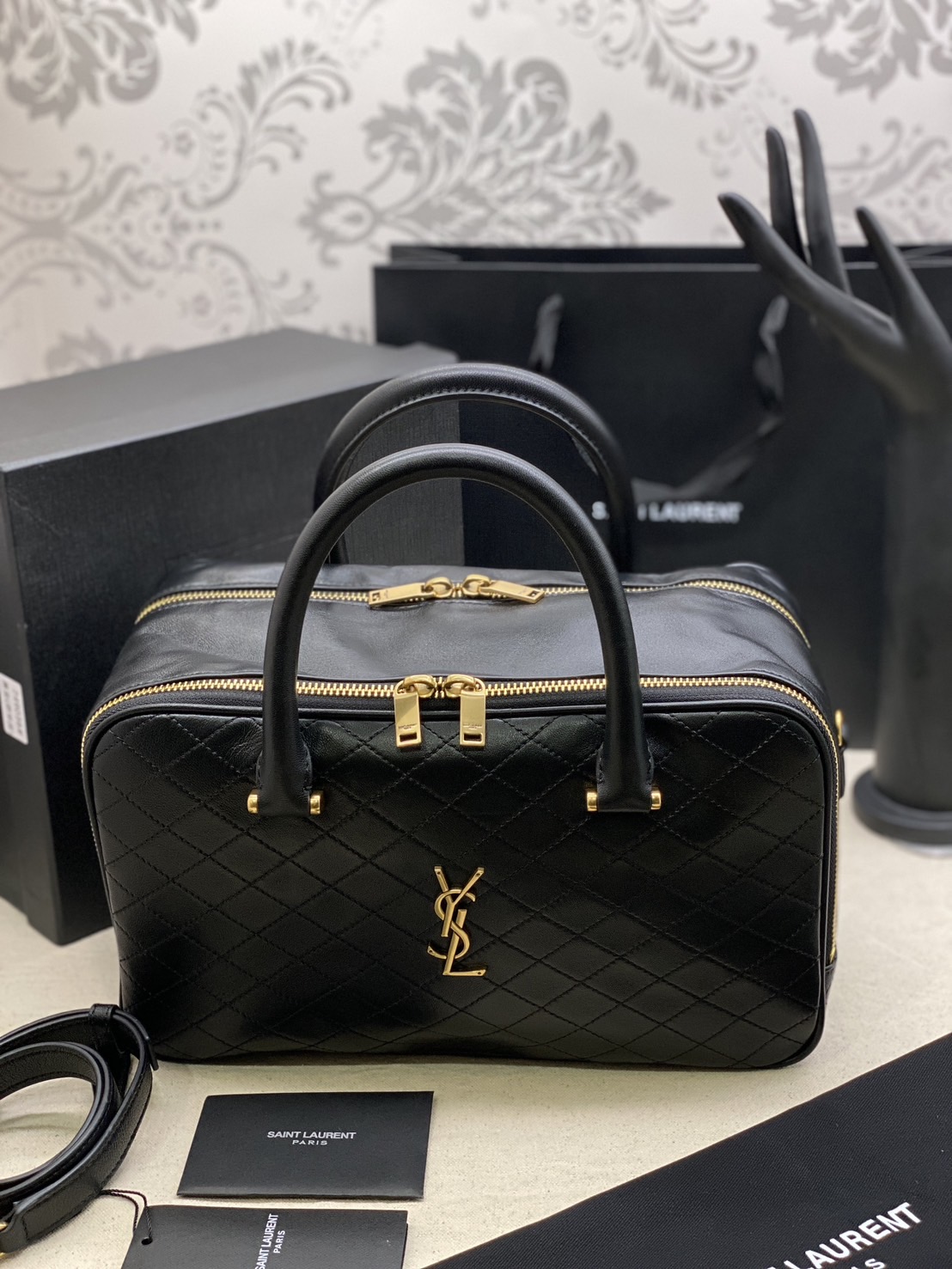 YSL LYIA DUFFLE IN QUILTED / YSL Keepall กระเป๋าสะพายใบใหญ่ ใช้เดินทางได้ งานหนังสวยเต็มใบ เกรดออริ สลับแท้ 1:1 ใช้ต่างประเทศได้