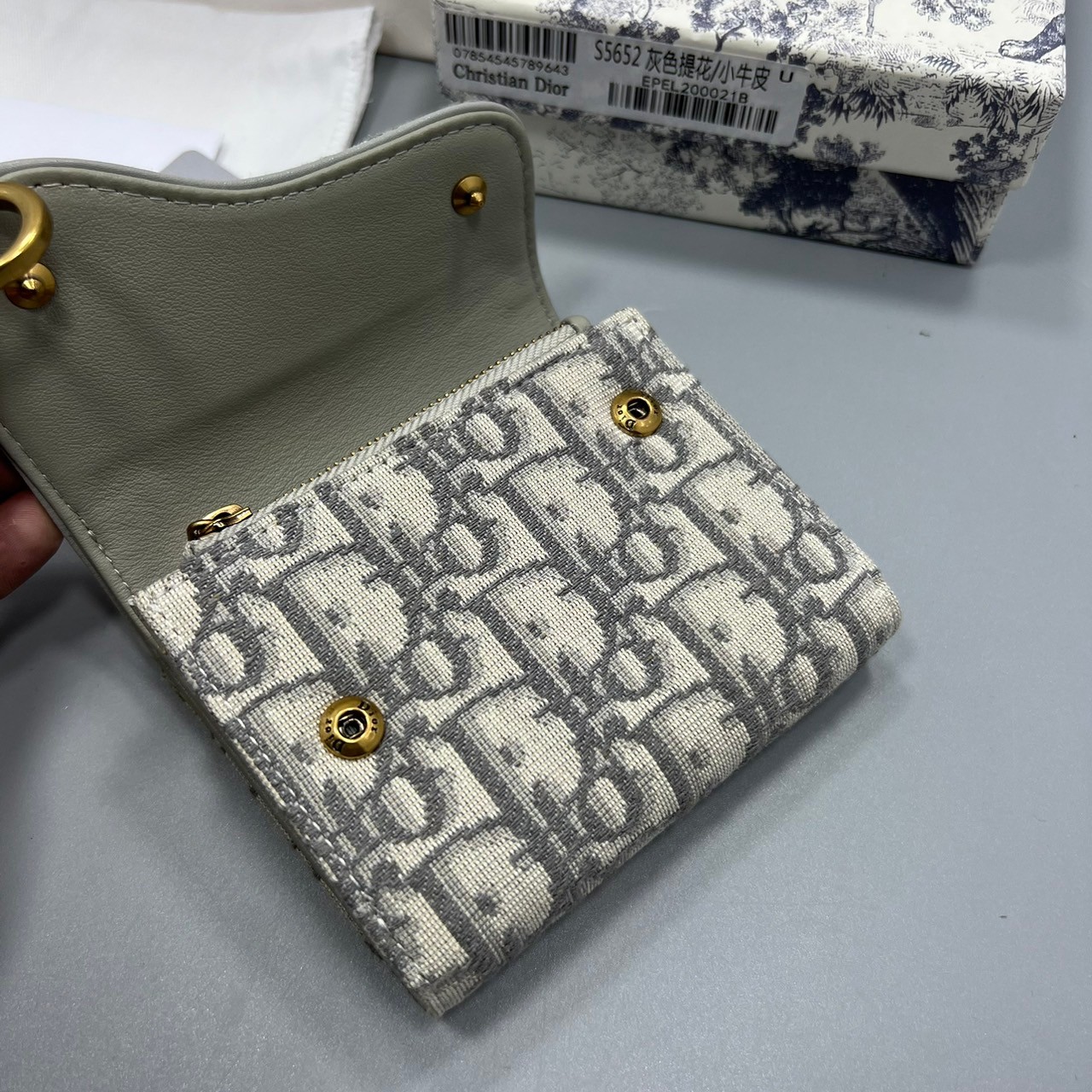 TopORI DIOR SADDLE LOTUS WALLET Oblique Jacquard / Dior wallet กระเป๋าสตางค์ 3 พับ พร้อมส่ง 2 สี **สินค้าเกรดท็อปออริจินอล 1:1 สลับแท้ งานสวยตามรูป ภาพถ่ายจากงานขายจริง ใช้งานต่างประเทศได้