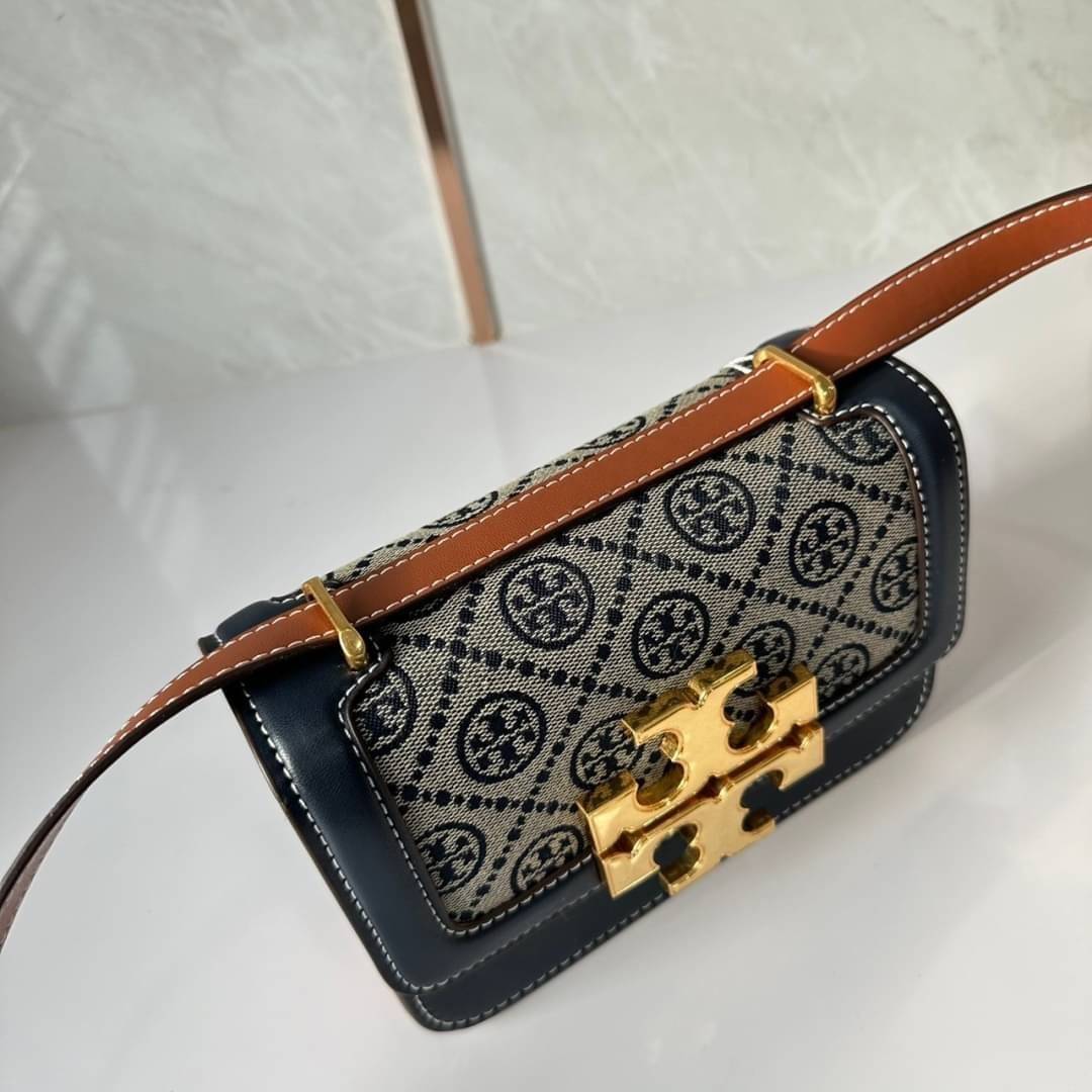 TORY BURCH Eleanor T Monogram Small Convertible Shoulder Bag / Tory Burch Eleanor Classic Jacquard Bag กระเป๋าสะพายดีเทลขอบประณีต