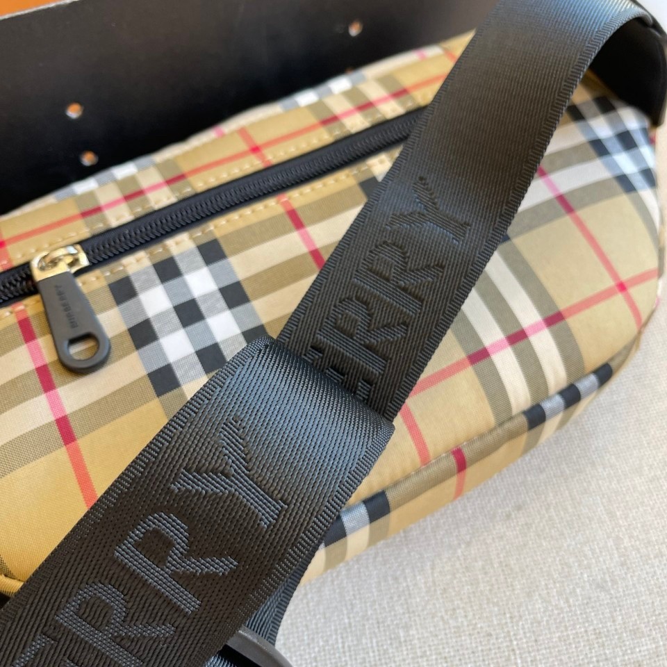 Burberry Vintage Check Sonny Belt Bag / BURBERRY FRAGRANCES BELT BAG กระเป๋าคาดเอว คาดอกแบบ UNISEX ใช้ได้ทุกเพศ ลายวินเทจตามแบบฉบับของแบรนด์