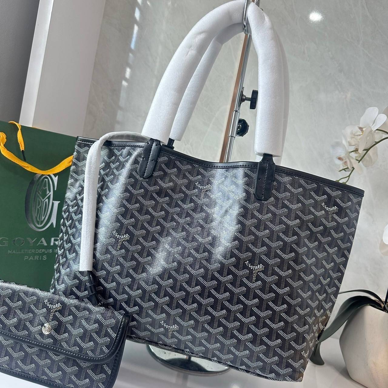 พร้อมส่ง 5 สี PM GOYARD ANJOU PM REVERSIBLE TOTE BAG / Goyard tote bag กระเป๋าทรงโท้ทใบใหญ่ เกรดไฮเอน 1:1 ใช้งานต่างประเทศได้ ภาพถ่ายจากงานขายจริง
