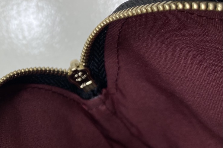 ORI หนังแท้ | Chanel Clutch with chain Bag / Chanel Bucket Bag กระเป๋าถือ กระเป๋าสะพายรุ่นใหม่ล่าสุด ในคอลเลกชัน Métiers d’art ปี 2024/25 ด้วยลูกเล่นของเนื้อสัมผัสและรูปแบบ