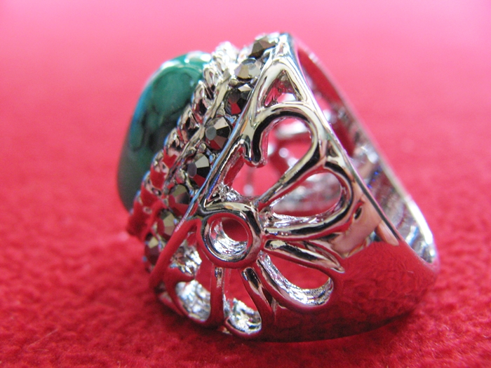 สินค้าหมดค่ะ แหวนหินเทอร์ควอยส์สีเขียว โรเดียมสีเงิน(มีโชค)แบบ1ค่ะ