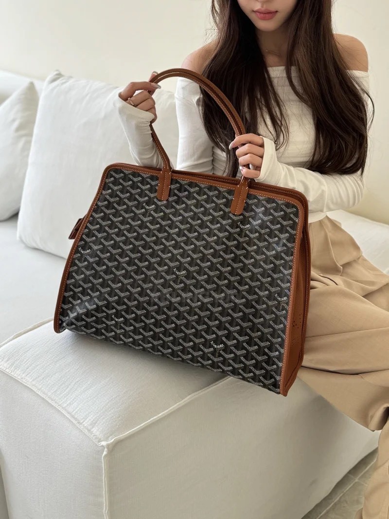 Goyard Hardy PM Tote Bag กระเป๋าสะพายทรงโท้ท ทรงเหลี่ยมใบใหญ่ ภายในโล่งกว้างมาก จุของได้ครบ