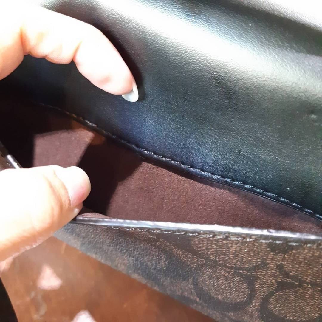 COACH TILLY SATCHEL 23 IN SIGNATURE CANVAS ((C1802//C1439/C1435)) กระเป๋า crossbody สวยหรู ขนาดใหม่ พร้อมสีมาใหม่!! ดีไซน์ย้อนยุค วัสดุหนังแคนวาสเคลือบลายสลับหนังแท้ มาพร้อมหูจับในตัว และสาย crossbody ปรับได้ตามตัว เปิด-ปิดด้วยตัวบิดล็อค ภายในโล่ง บุกำมะห