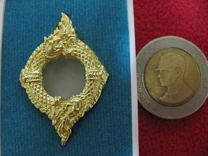 สินค้าหมดค่ะ นาคบาศมหาโชคโภคทรัพย์ เนื้อทองทิพย์ รุ่นมหาเศรษฐี ปี60 พร้อมกล่องเดิมและใบคาถาค่ะ