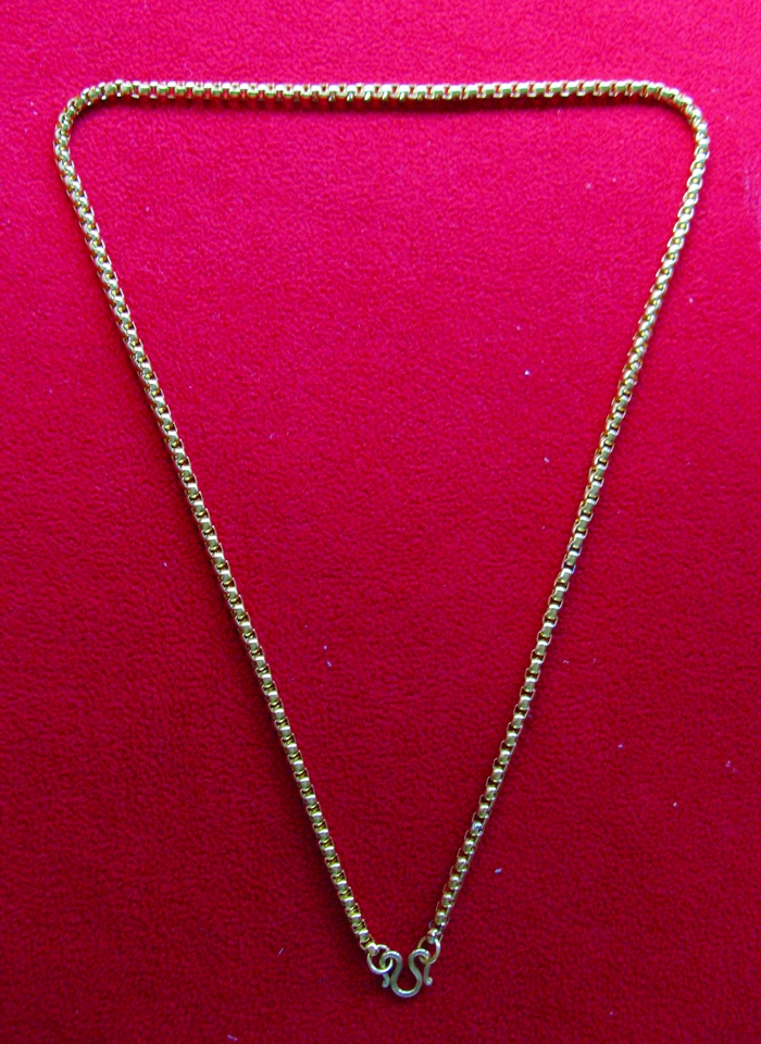 สร้อยคอสแตนเลสสีทองลายผ่าหวาย กว้าง 0.4 มม.(ใส่พระได้1องค์)ค่ะ