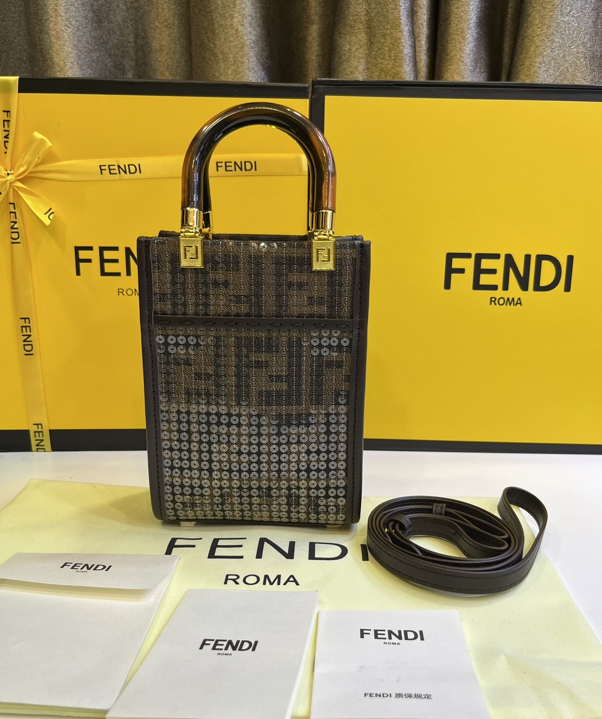 FENDI Mini Sunshine Shopper jacquard FF motif with shiny transparent sequins / Fendi Tote bag พร้อมส่ง กระเป๋าสะพายทรงมินิโท้ท ปักเลื่อมแวววาว รุ่นใหม่ สวยหรู **สินค้าเกรดออริจินอล 1:1 สลับแท้