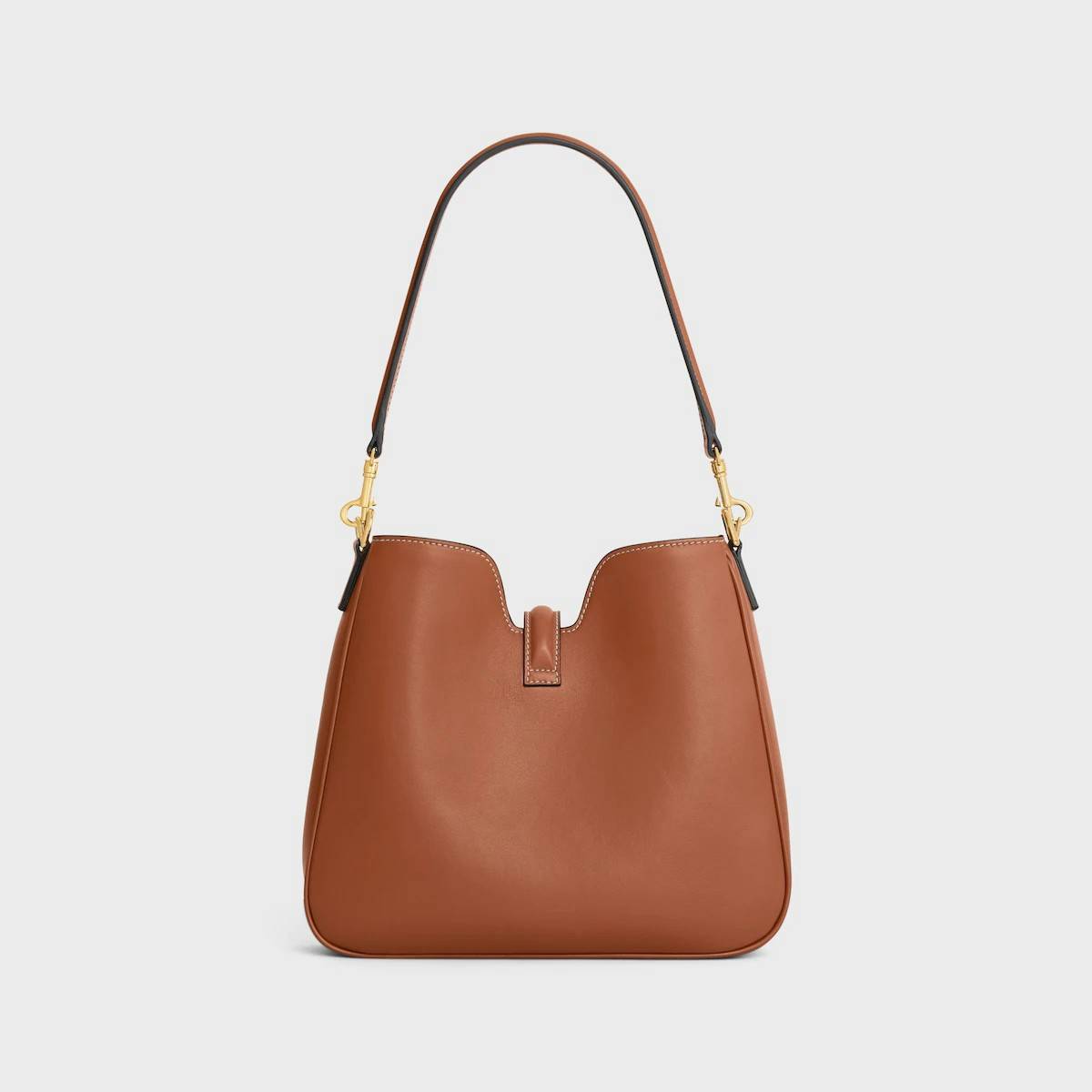 CELINE small camille soft bag มาแรงมาก! กับกระเป๋าที่ตัวแม่ใช้กันเยอะสุดๆ แม่ชมเอย อินฟลูดังๆมีใช้กันครบ ด้วยรูปทรงยอดนิยม