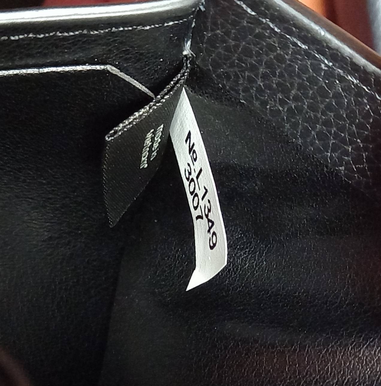 COACH 3-IN-1 WALLET WITH VARSITY STRIPE WITH KEY FOB LIMITED BOX(COACH 3007)🍁กระเป๋าสตางค์ มี ID ใบลูก สำหรับใส่บัตรแยก มีพวงกุญแจ ใช้แล้วดูหล่อสุดๆ🔸️**จะใช้เอง หรือเป็นของขวัญให้คนสำคัญ ก็ตอบโจทย์มากๆ **รับประกันว่า หยิบใช้แบบวางไม่ลงกันเ