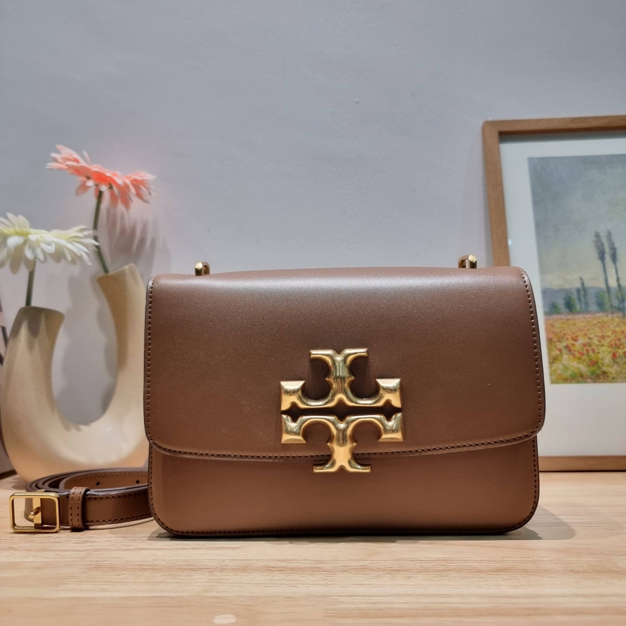 Tory Burch Bag / TORY BURCH ELEANOR CONVERTIBLE SHOULDER BAG รุ่นยอดนิยม กับไซส์ใหม่ ใหญ่จุคุ้ม! กระเป๋าสะพายข้าง ดีไซน์อยู่ทรง เรียบหรู! ผู้ดีกว่าใคร