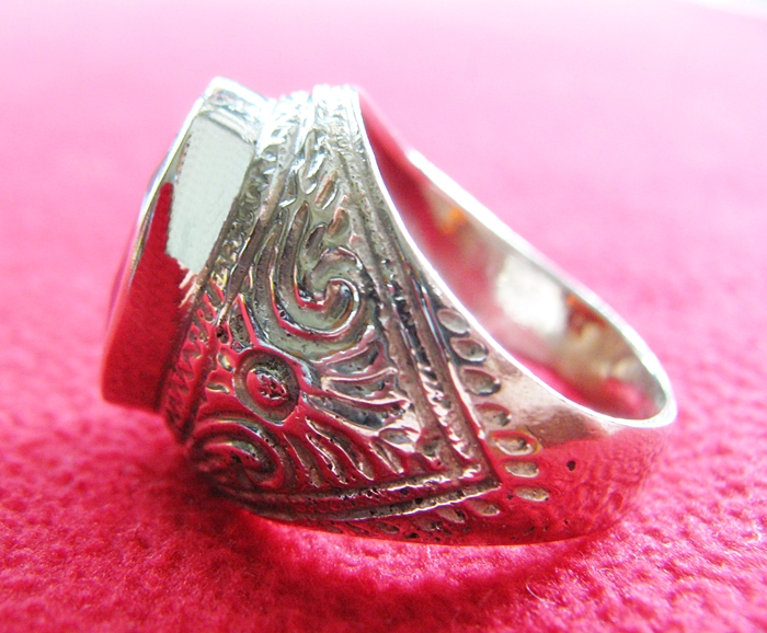 สินค้าหมดค่ะ แหวนพลอยทับทิมแดงเนื้อทองขาว(ราศีกรกฎ)ค่ะ