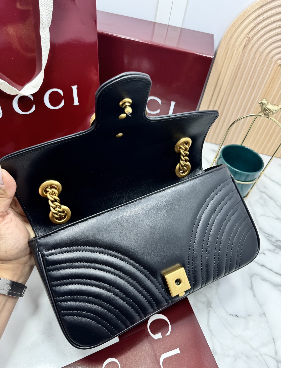 ORI | หนังแท้ GG Marmont small shoulder bag กระเป๋าสะพายข้างรุ่นคลาสสิค ดูแพง อัพลุคได้สบายๆ ด้านหลังดีไซน์รูปหัวใจ