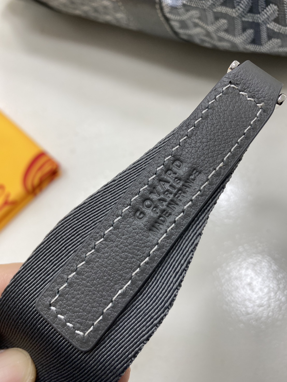 ORI หนังแท้ | Goyard Barrel 40 Sports Bag กระเป๋าสะพายทรง Keepall ใบใหญ่ ดีไซน์สปอร์ต ภายในโล่งกว้าง จุของได้เยอะ มีหูจับด้านบน เพิ่มฟังชั่นหูหิ้วด้านข้าง สะดวกใช้งาน