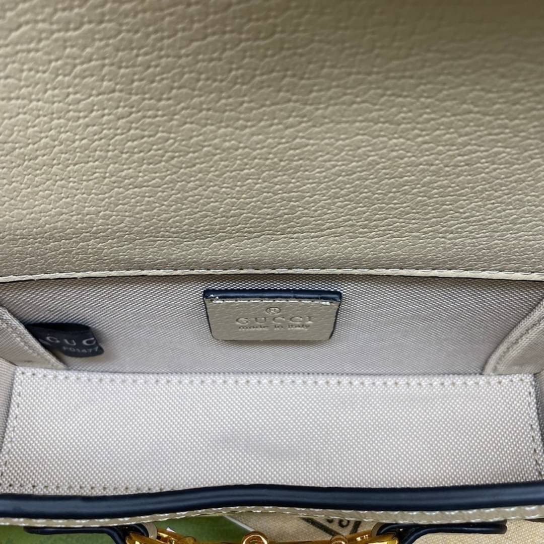 GUCCI HORSEBIT 1955 MINI BAG กระเป๋าสะพาย กระเป๋าใส่โทรศัพท์ ดีไซต์สัญลักษณ์วงแหวนตามแบบฉบับ GG มาพร้อมกล่องแบรนด์และสายสะพายยาวที่สามารถปรับระดับได้ พร้อมส่งให้สะพาย สวยๆ กันแล้ววันนี้ ใบนี้ must have..ค่ะ.!!