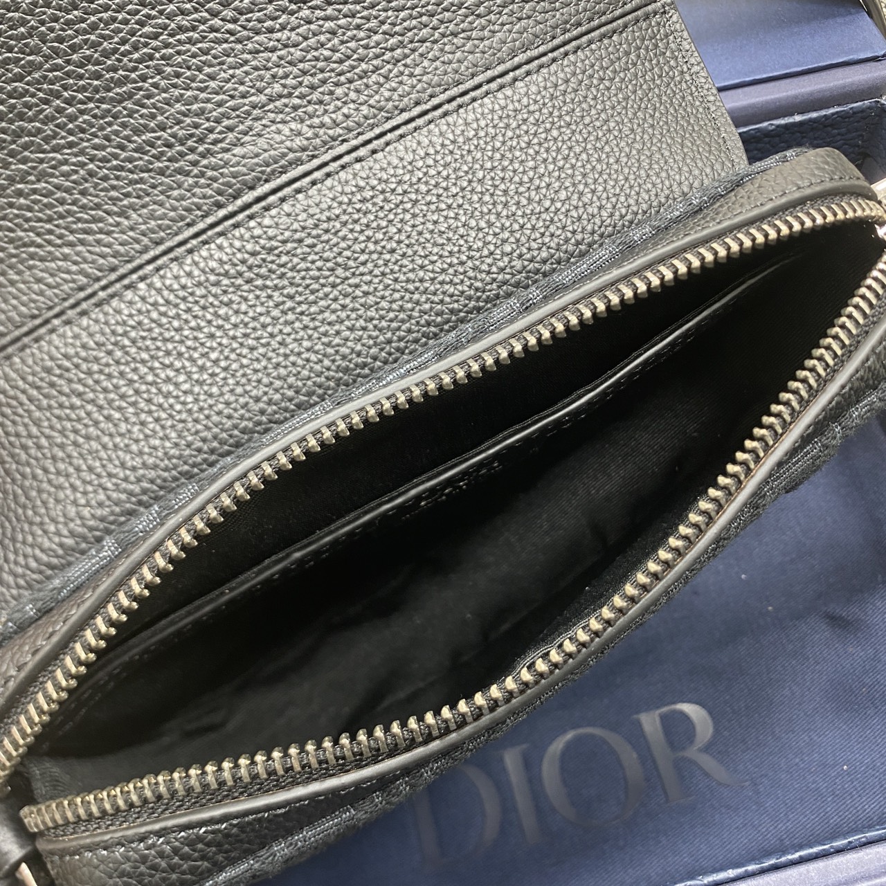 ORI หนังแท้ | DIOR Mini Saddle Bag กระเป๋าสะพาย คาดอก ผ้าแจ็กการ์ดลาย Oblique สีดำ นำเสนอมุมมองใหม่ให้กับดีไซน์ไอคอนิกด้วยรูปทรงที่ทันสมัย