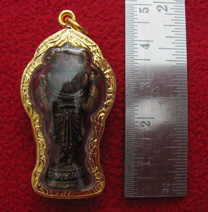 สินค้าหมดค่ะ องค์พระพิฆเณศปางตรีมุขคณปติแบบยืน(ประทานพรโชคลาภ มีอำนาจ)(คนเกิดวันอังคาร)เนื้อเม็ดมะขามเลี่ยมทองไมครอนพร้อมใบคาถาค่ะ