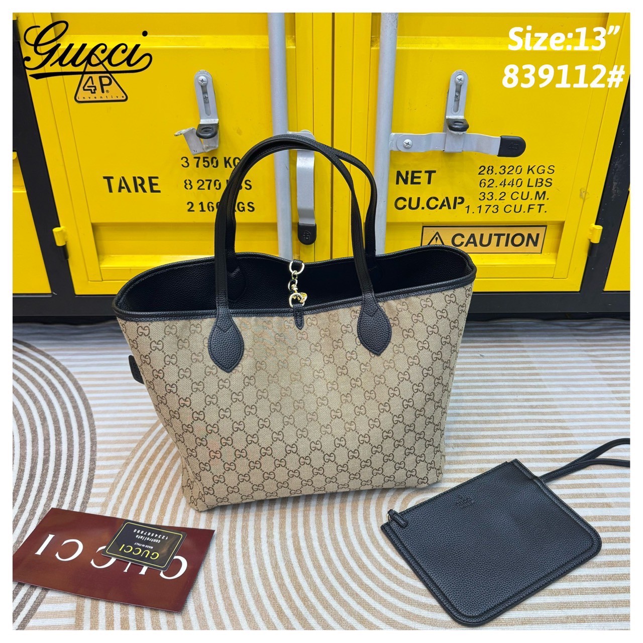 Gucci Totissima medium reversible tote bag / Gucci Tote Bag กระเป๋าทรงสะพายทรงโท้ท ใช้งานได้ 2 ด้าน ดีไซน์ใหม่ล่าสุด ด้านหนัง และด้านแควสวยลายโลโก้ สวยหรูเรียบง่าย มาพร้อมใบเล็กเข้าเซ็ท