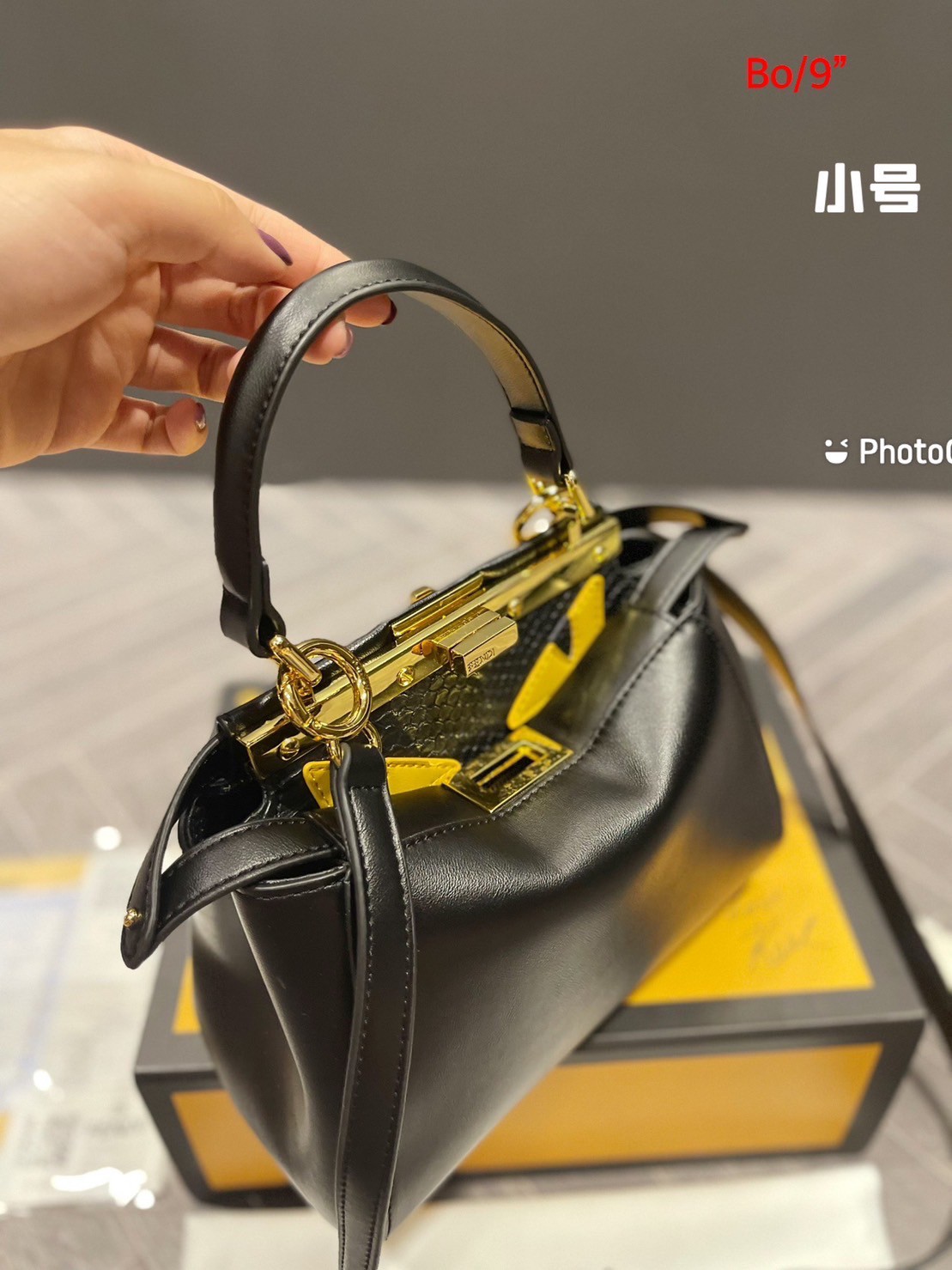 Fendi peekaboo Monster handle bag 9" กระเป๋ายอดนิยมของแบรนด์ ดีไซน์สวยเรียบหรูแฝงด้วยความเก๋ มาพร้อมสายยาว