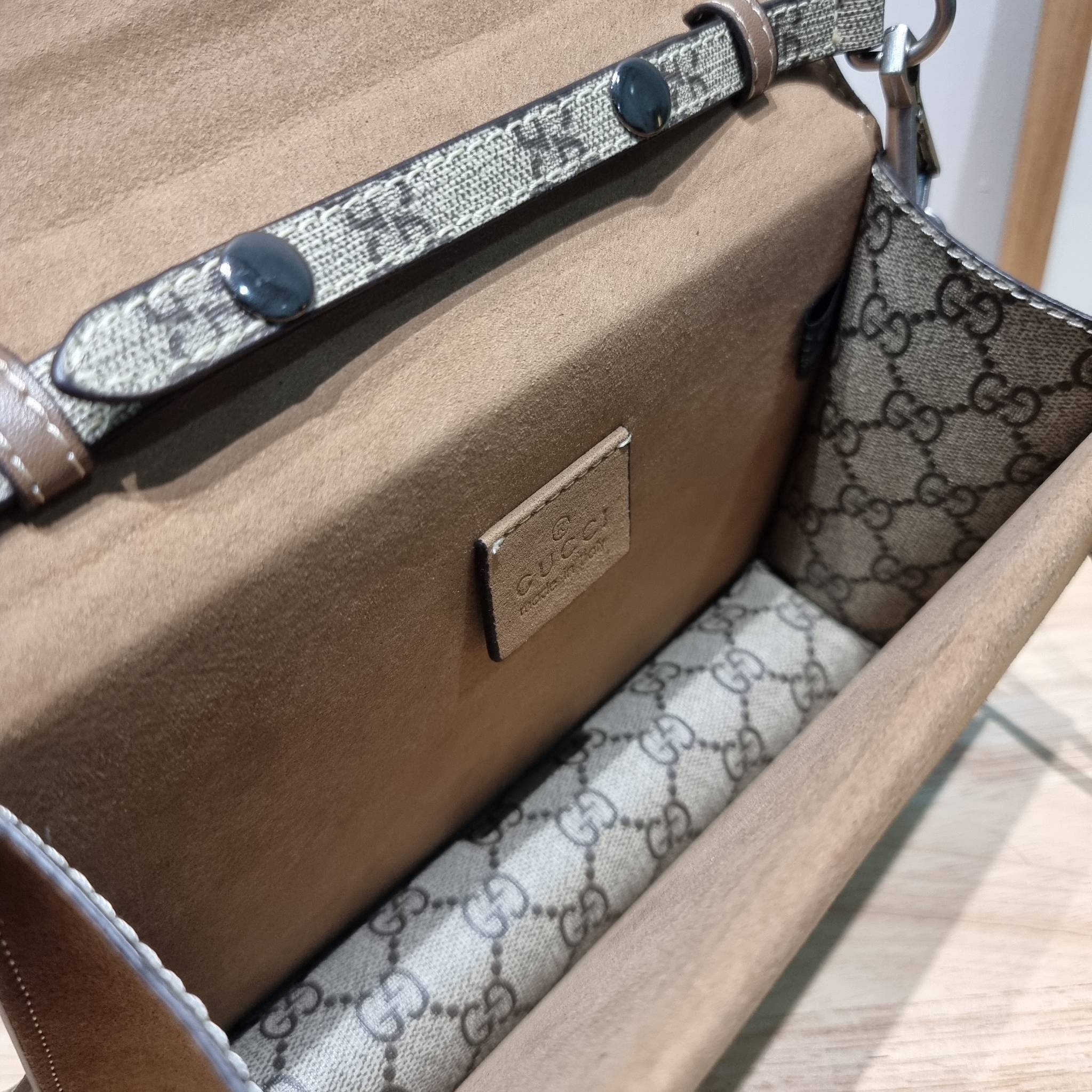 GG SMALL DIONYSUS TOP HANDLE BAG / SMALL DIONYSUS TOP HANDLE BAG / GUCCI BAG พร้อมส่งที่ไทย กระเป๋าสะพายรุ่นสุดคลาสสิค ดีไซน์ 2023 พร้อมหูจับในตัว