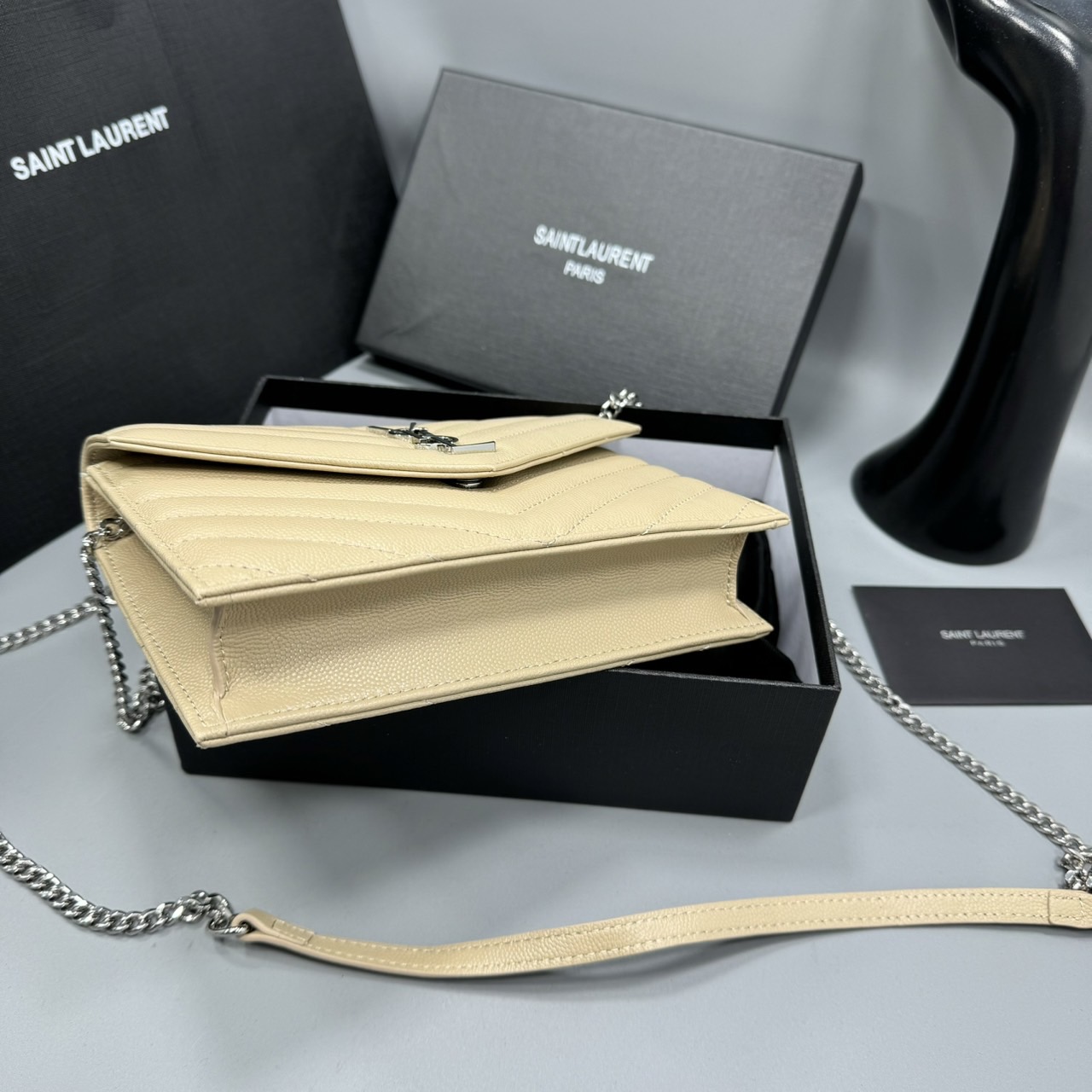 YSL Envelope WOC 7.5 Wallet on chain / YSL Clutch Bag 7.5" กระเป๋าสะพายรุ่นยอดนิยม เกรดหนังคาเวียร์สวยเต็มใบ เกรดออริ 1:1 ใช้งานต่างประเทศได้