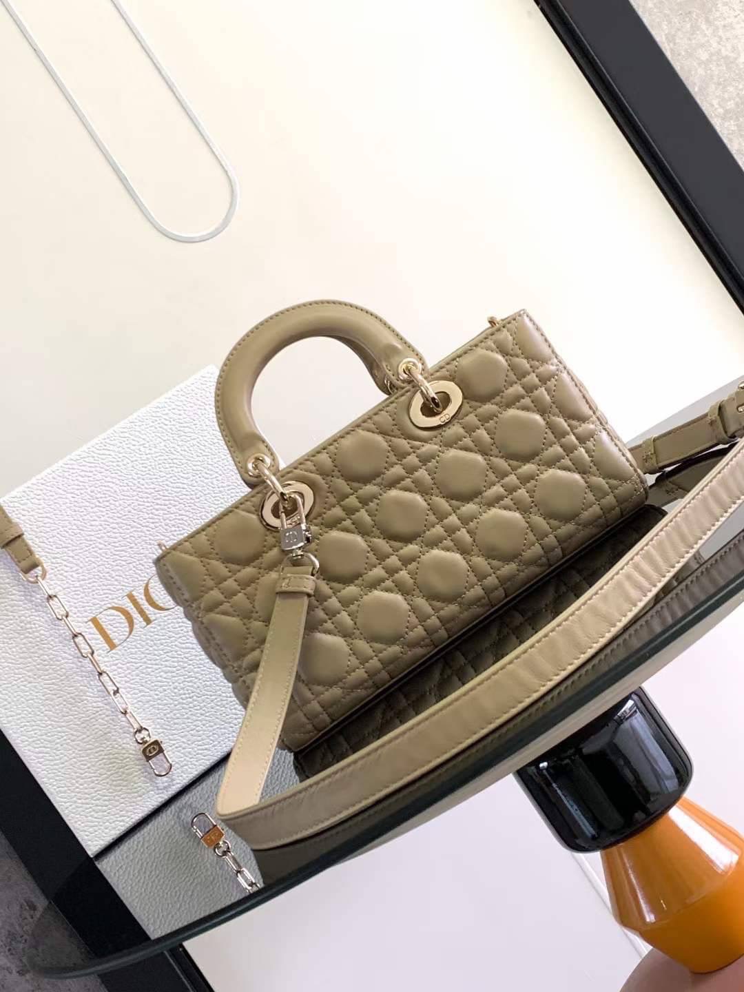 DIOR Medium Lady D-Joy Bag / LADYDIOR กระเป๋าสะพายสง่างามเหนือกาลเวลา เกรดท็อปออริ สลับแท้ 1:1