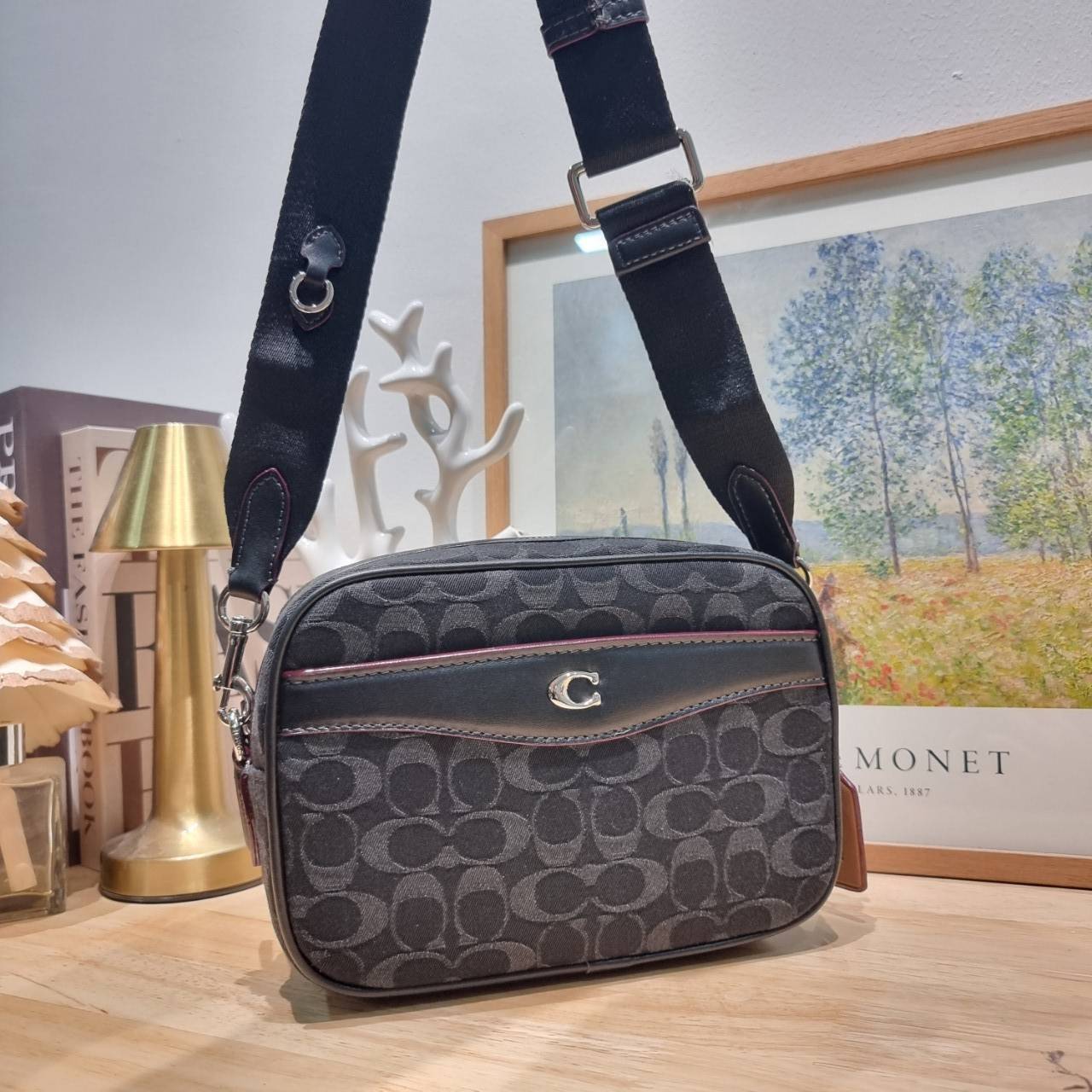 COACH CE744 CAMERA BAG IN SIGNATURE DENIM กระเป๋าสะพายข้างรูปทรงสวยคลาสสิค BLACK MULTI เกรดท็อปออริ เกรดดีสุด สลับแท้ 1:1