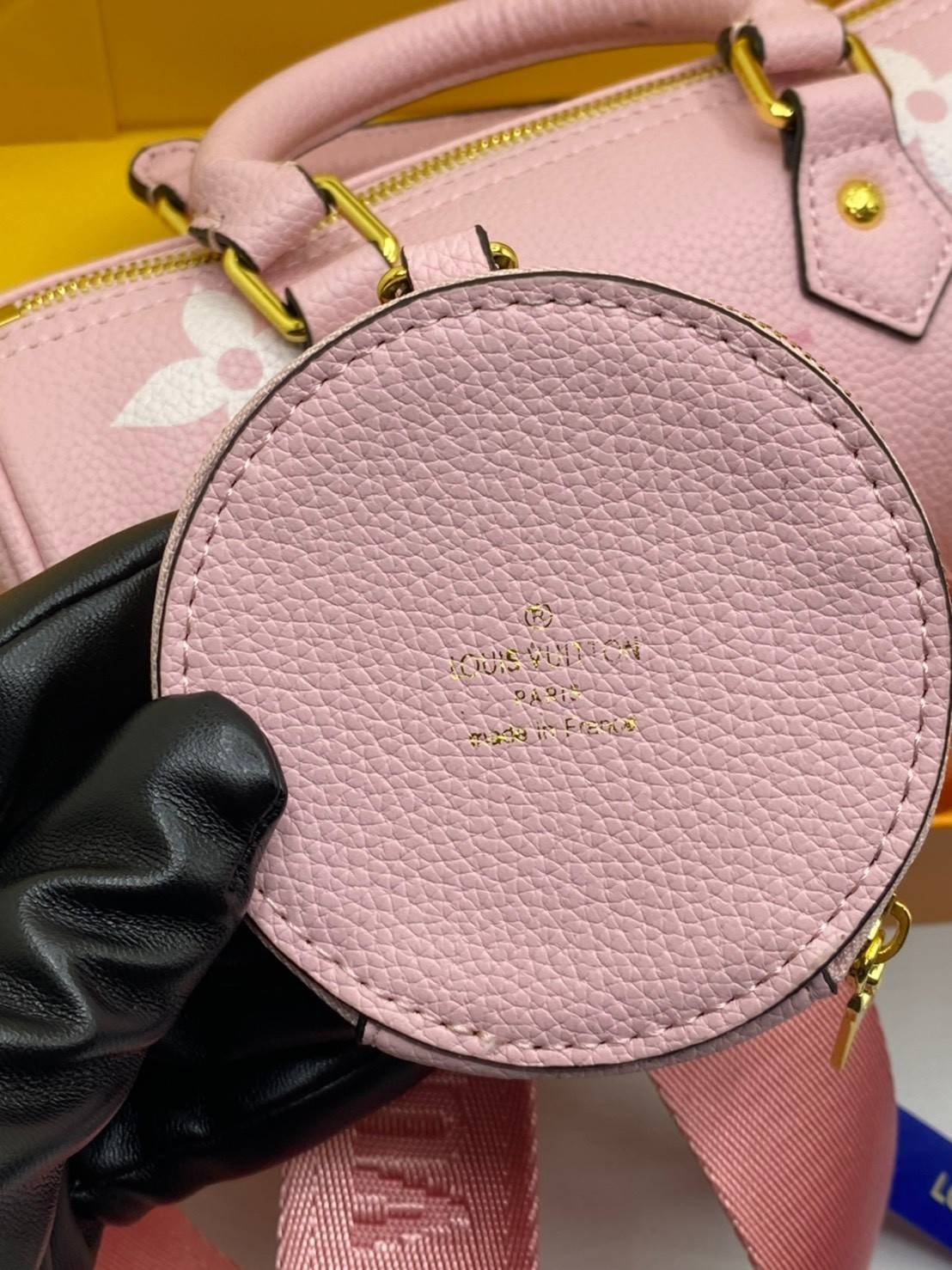 พรีเมี่ยมกิ๊ฟแท้ 100% 】พร้อมส่งที่นี่ที่เดียว VIP gift LOUIS VUITTON PAPILLON BB HANDTASCHE AUS MONOGRAM หนังแท้ สีพาสเทลสวยน่ารัก สาวหวานห้ามพลาดน้าาา งานสวยมากค่ะ