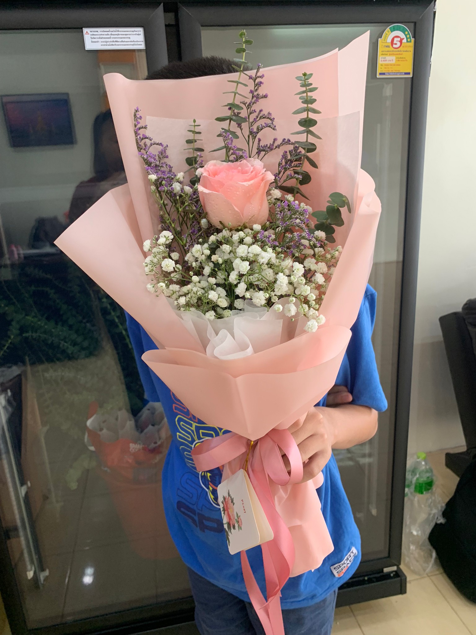 ช่อดอกไม้ ช่อกุหลาบสีพีชแซมสีขาว