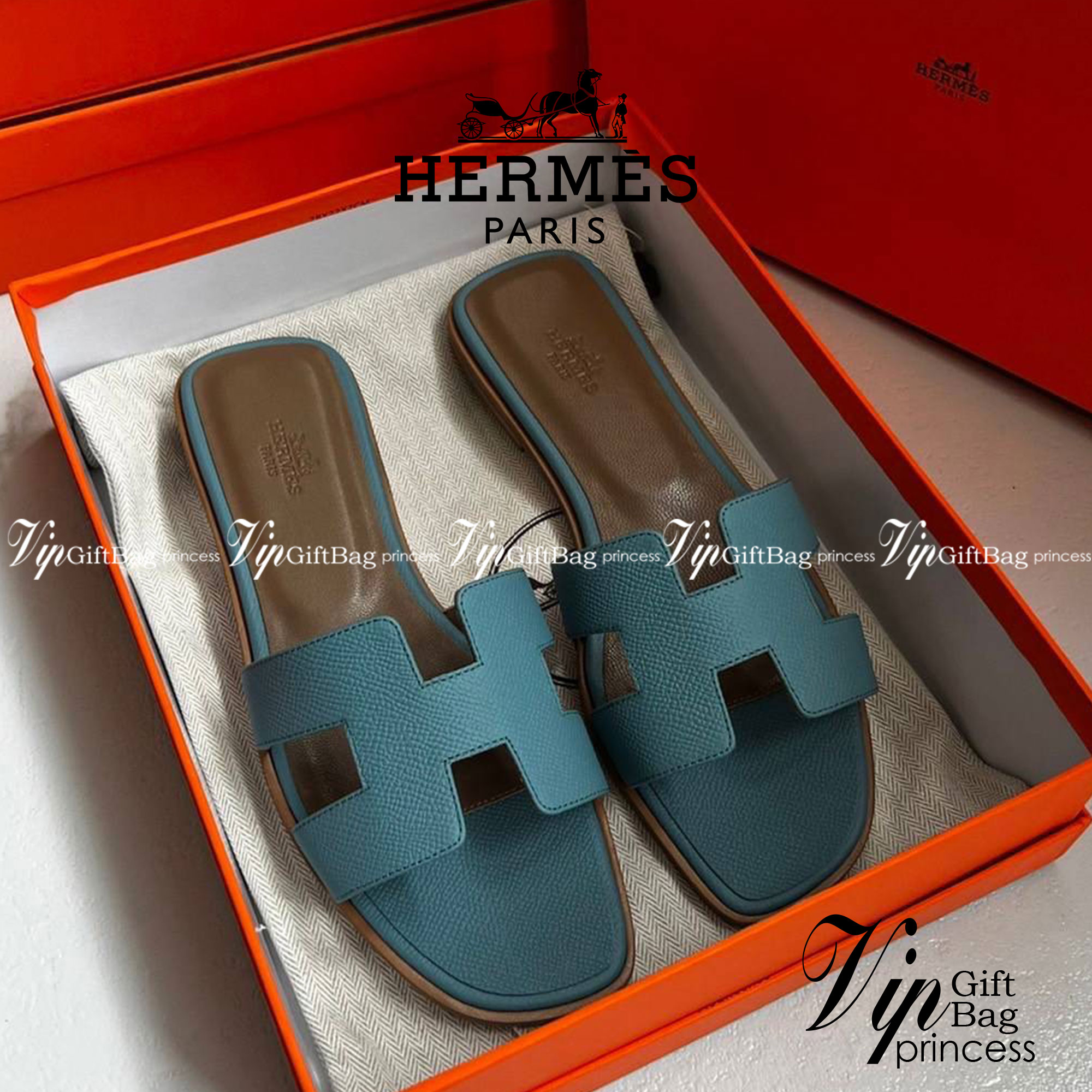 หนังแท้ Hermes sandal Epsom leather รองเท้าแตะงานสั่งตัตใช้สลับแท้ เกรดออริจินอล 1:1 เกรดเหมือนสุด มี series code ทุกคู่ งานตัดเย็บปราณีตละเอียด ใส่สบาย ไม่ลื่น ใช้ทนนาน เกรดนี้คุ้มมาก ไม่ผิดหวังค่ะ ภาพสินค้าถ่ายจากงานขายจริง ใช้งานต่างประเทศได้