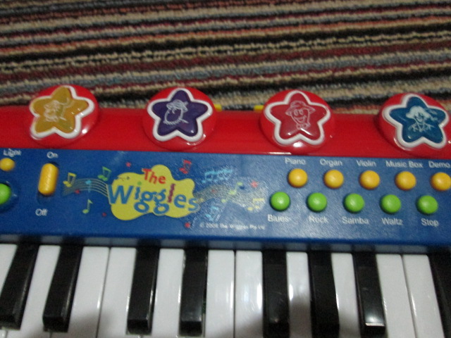The Wiggles Sing Along Keyboard ของเล่นมือสอง
