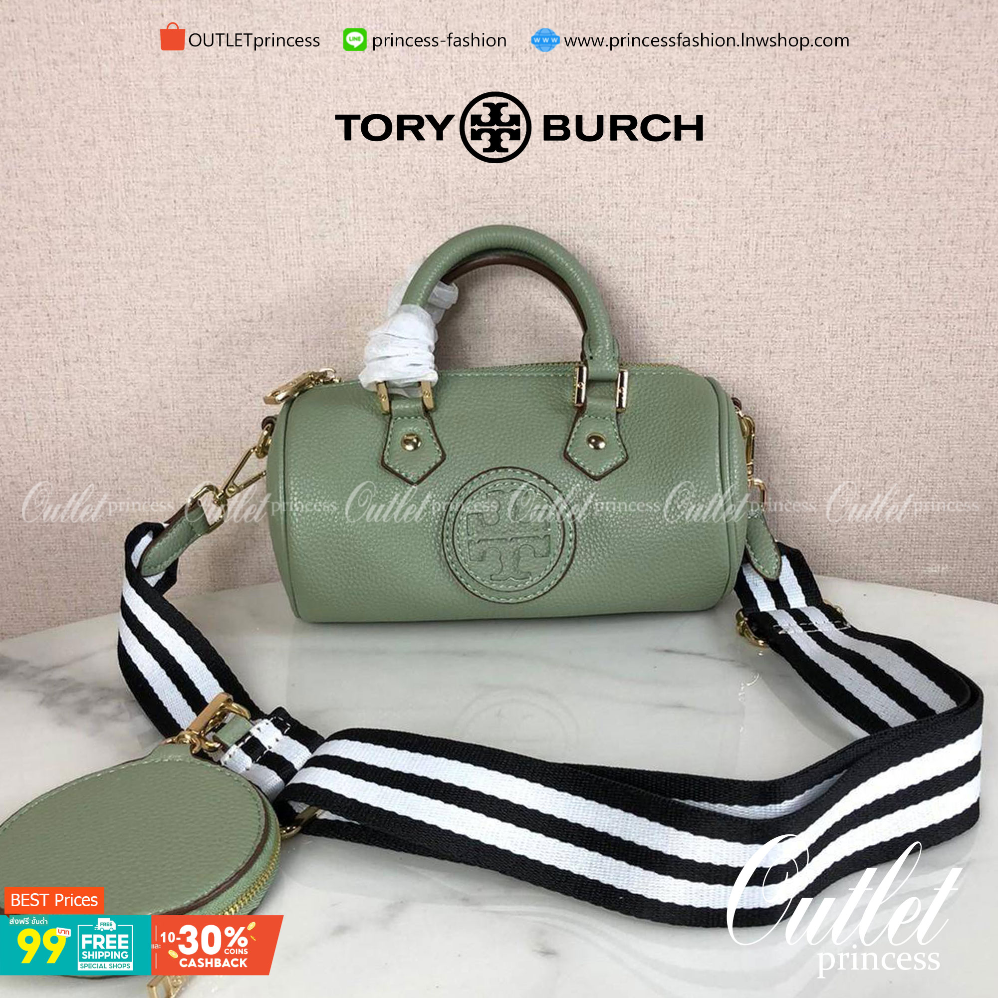 กระเป๋าถือ หรือสะพาย TORY BURCH เปิด - ปิดกระเป๋าด้วยซิป ด้านในมีช่องใส่ของ 1 ช่อง มาพร้อมสายสะพายยาว สามารถถอดและปรับได้ Free Size ค่ะ
