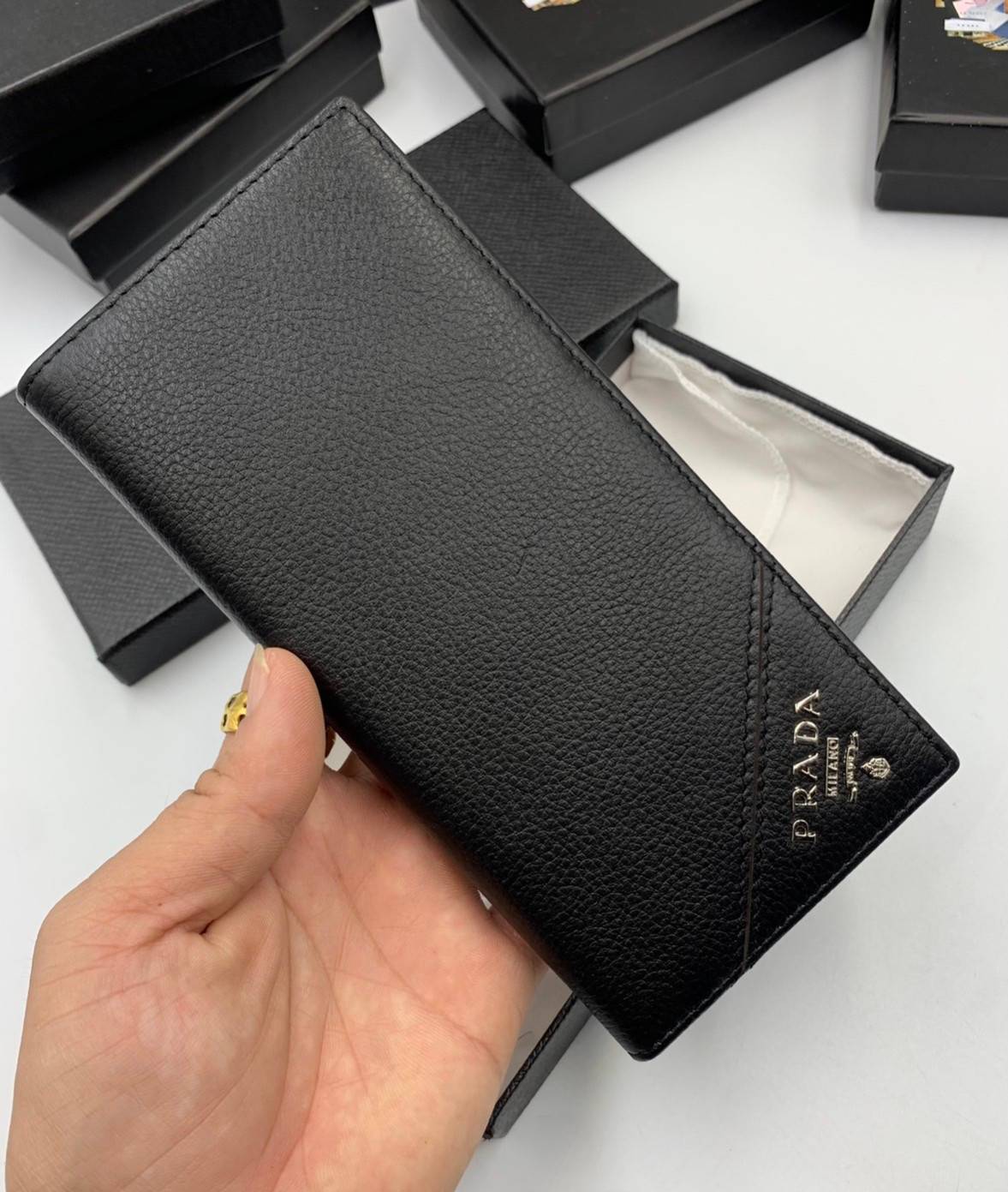 VIP หนังแท้ 】PRADA Large Saffiano Leather Wallet