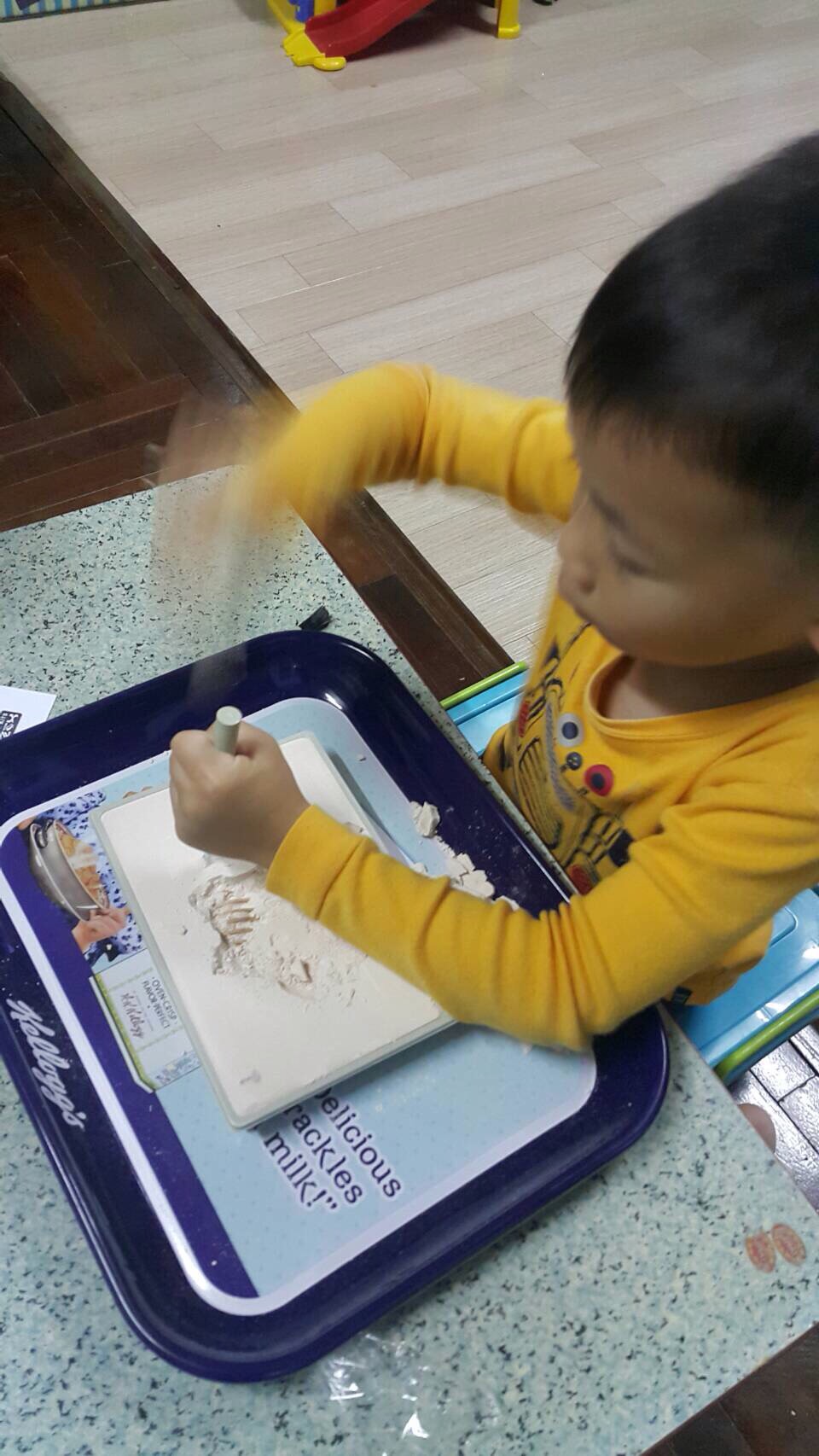 ชุดขุดฟอสซิลDig it Twice (แบบเล่นสองรอบ ขุดแล้วนำมาประกอบเป็นโมเดลได้)