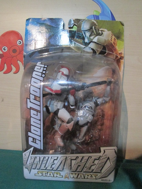 Stars War Unleached Red Clone Trooper โมเดลและตัวละครจากภาพยนตร์เหมาะแก่การสะสม