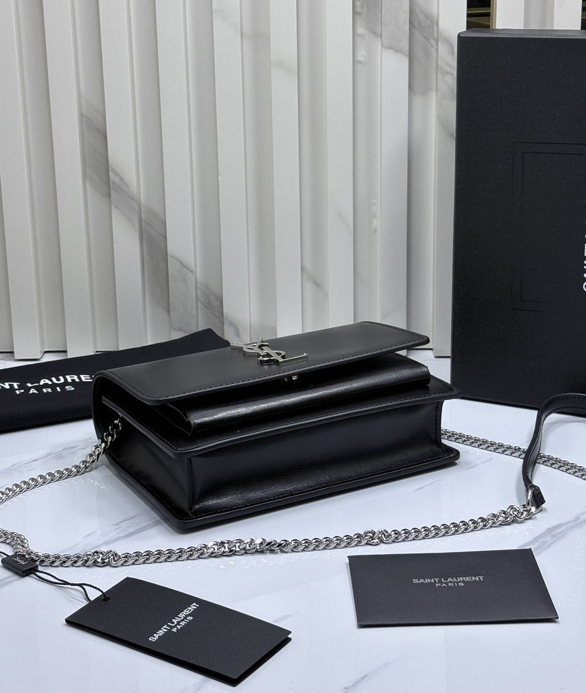 ORI หนังแท้ | YSL Sunset medium in smooth leather กระเป๋าสะพายข้างดีไซน์เรียบหรู โลโก้สวยโดดเด่น ไอเท็มขึ้นแท่น the best seller!!