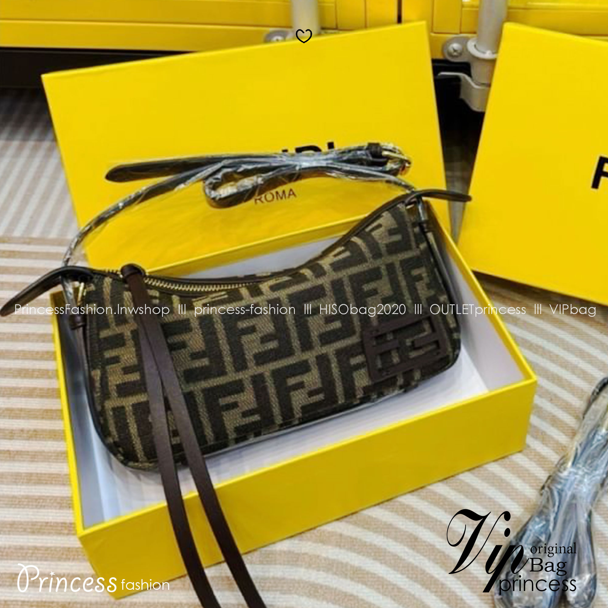 FENDI Simply Mini FF jacquard fabric bag กระเป๋าสะพายไซส์เล็ก กึ่งคลัทช์ มาพร้อมสายสะพายยาว จะถือใบเดี่ยวหรือสะพายข้าง ก็สวยเก๋ ไม่ซ้ำใคร