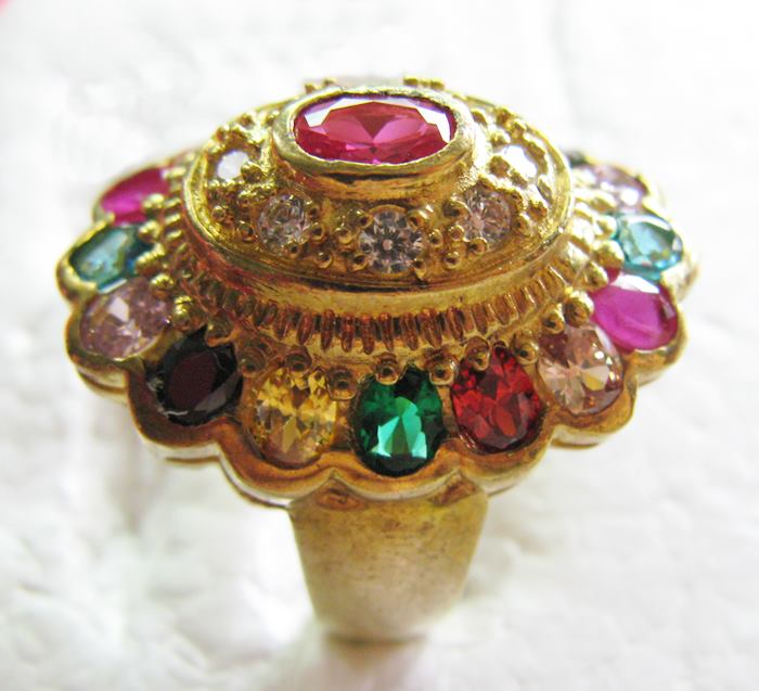 สินค้าหมดค่ะ แหวนพลอยนพเก้าเนื้อทองเหลืองค่ะ