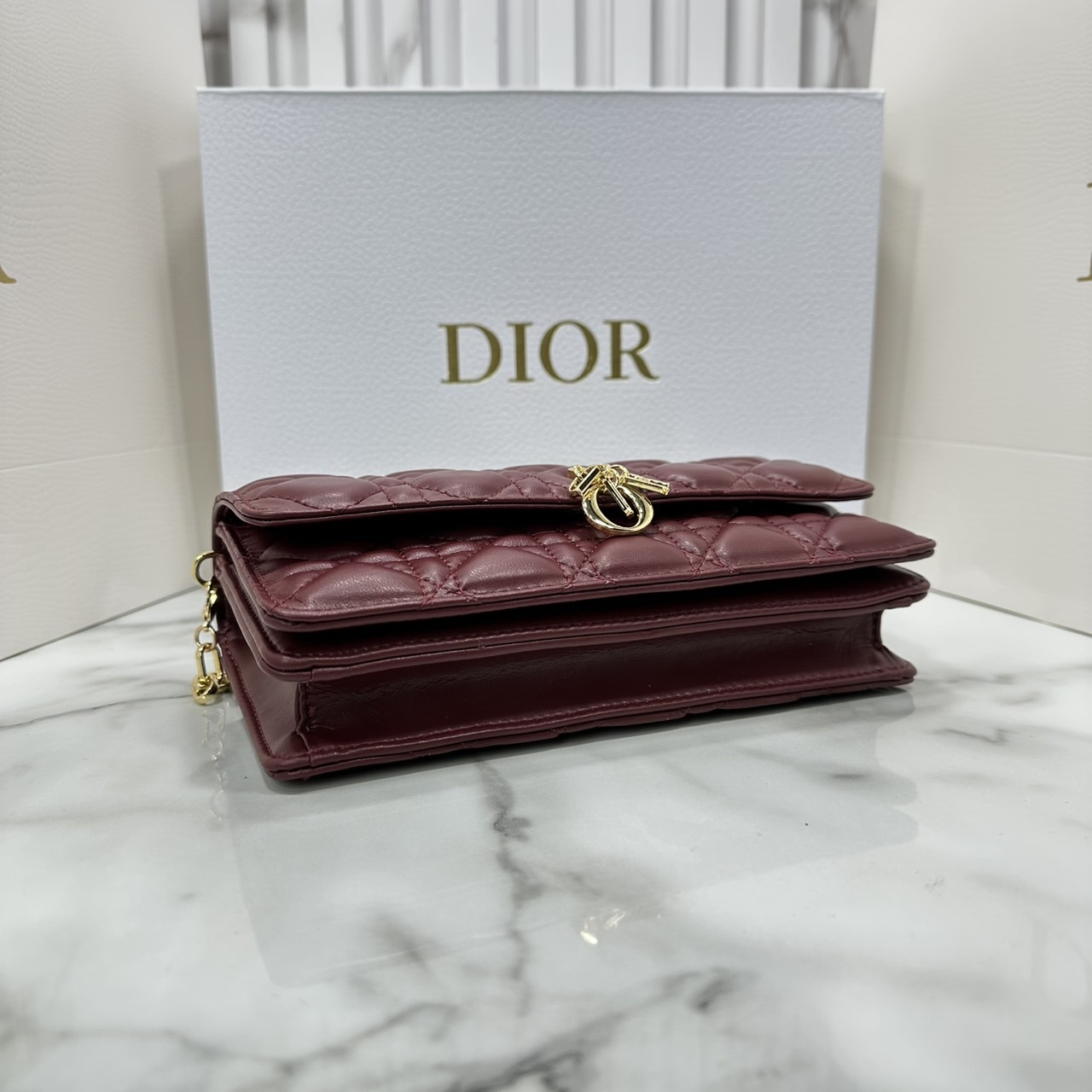 ORI หนังแท้ | My Dior Mini Bag / Dior Clutch Bag กระเป๋าสะพายทรงคลัชทันสมัย หรูหราสง่างาม จะถือหรือสะพายก็ดูดีมีระดับ กระเป๋าที่ใช้งานได้จริงใบนี้ใส่ของจำเป็นได้ครบถ้วน