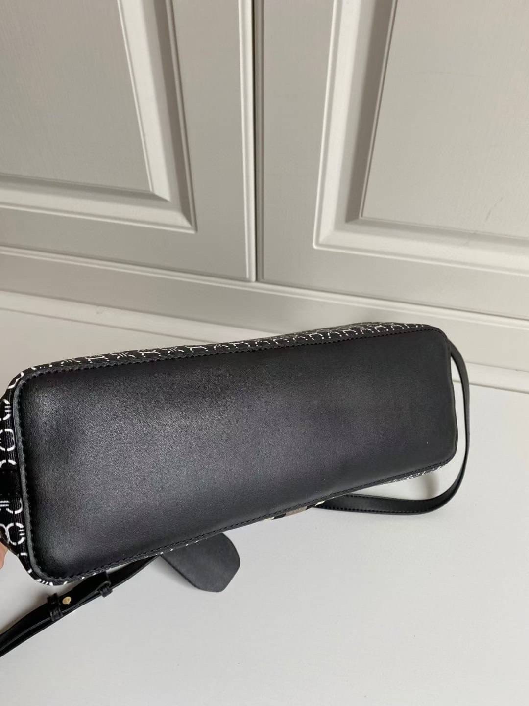 ของแท้ BEST SELLER!! TORY BURCH TOTE BAG กระเป๋าสะพายไหล่ทรงช้อปปิ้ง ทรงคลาสสิค ฮิตตลอดกาล ทรงสวยขนาดกำลังดี