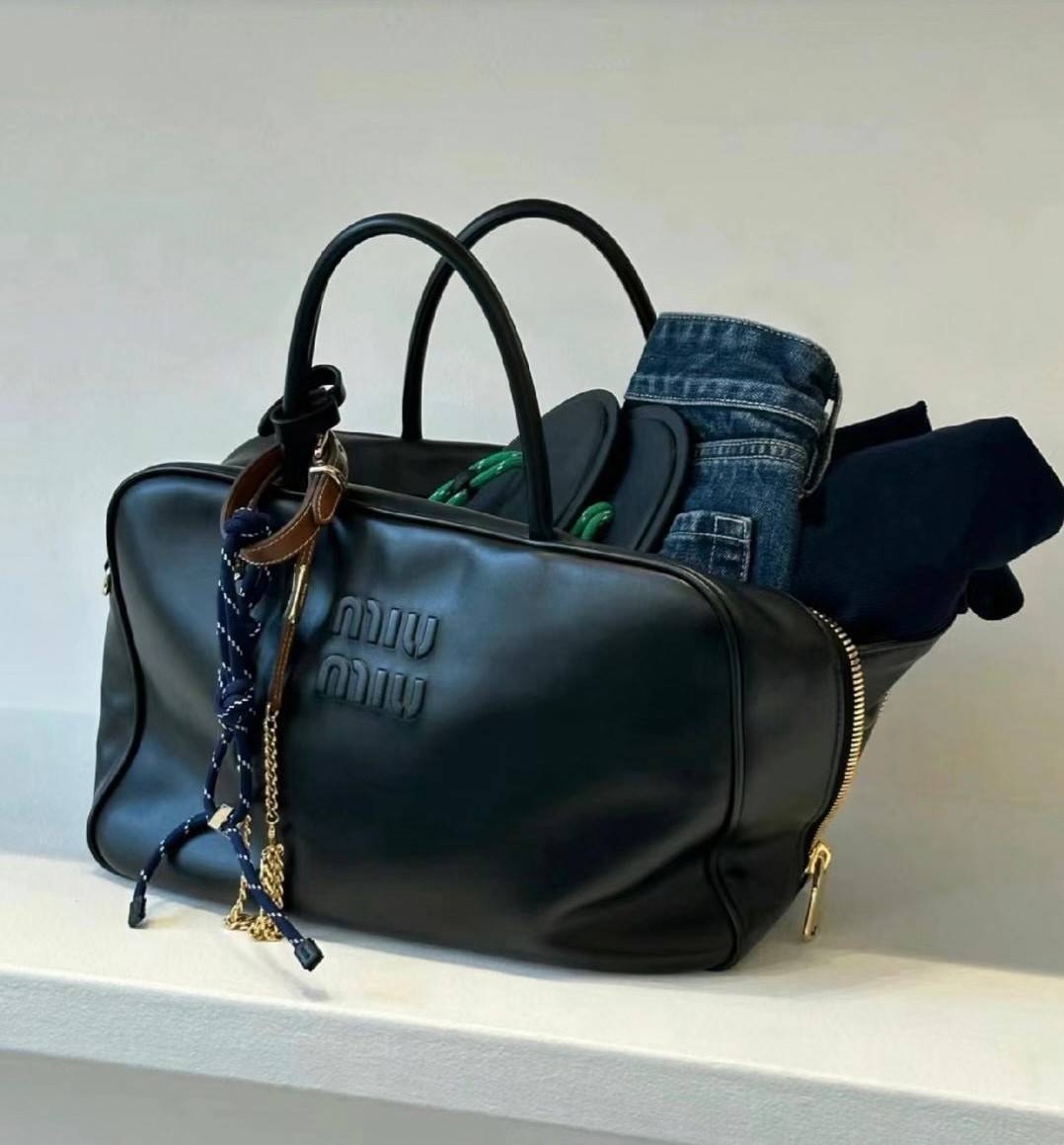 MIUMIU Leather top-handle bag / MIUMIU Boston Bag กระเป๋าถือสะพาย เกรดออริ 1:1 ใช้งานต่างประเทศได้