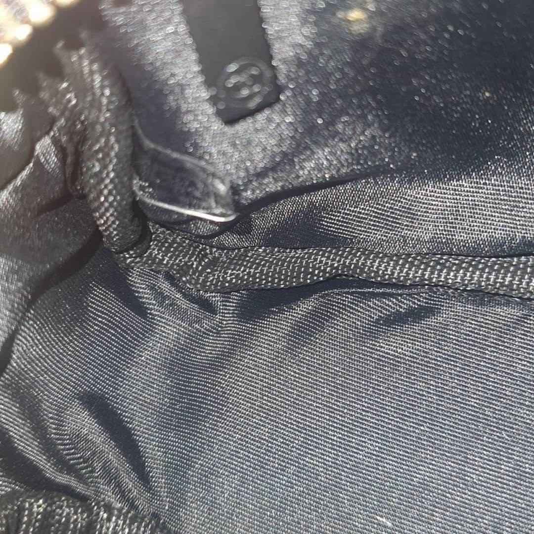 Chanel Camera Bag / CHANEL VIP CROSSBODY CHAIN BAG กระเป๋าทรงสะพายข้าง ที่กำลังมาแรงมาในตอนนี้ ตัวกระเป๋าเป็นกระเป๋าสตางค์หนังพียูพรีเมี่ยมลายคาเวียร์ อะไหล่ทองทั้งใบ