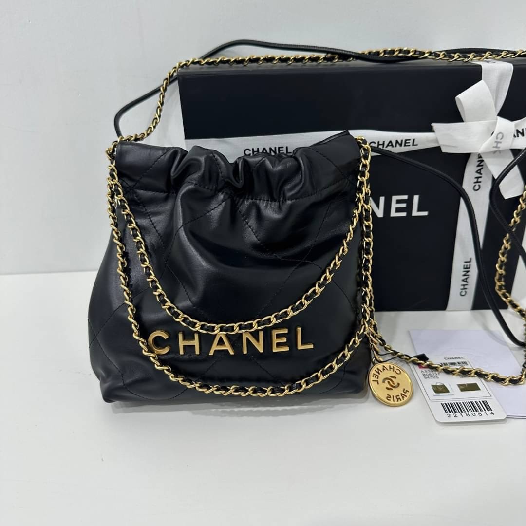 CHANEL 22 MINI HANDBAG Shiny Calfskin & Gold-Tone Metal พร้อมส่ง เกรดออริจินอล สลับของแท้ ใช้งานต่างประเทศได้ ภาพถ่ายจากงานขายจริง