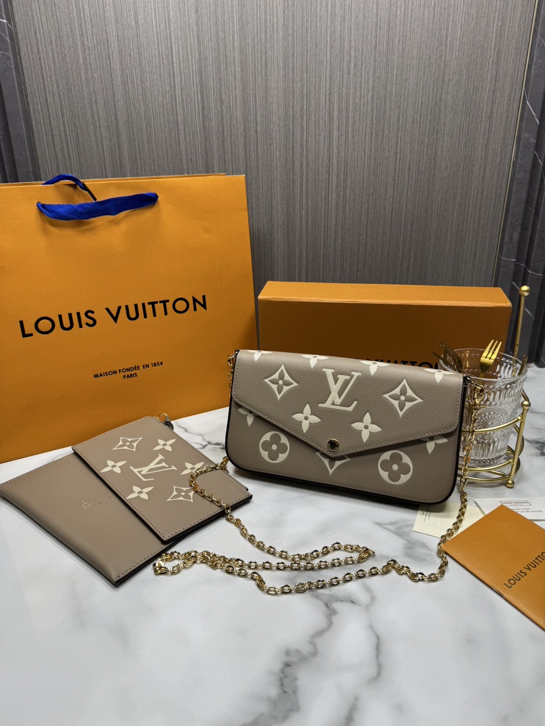 OP ORI หนังแท้ | LV Felicie Pochette bag in soft Monogram Empreinte leather กระเป๋าสะพายทรงพอชขนาดกะทัดรัด หนัง Monogram Empreinte เนื้อนุ่มประทับลาย Monogram สุดไอคอนิก